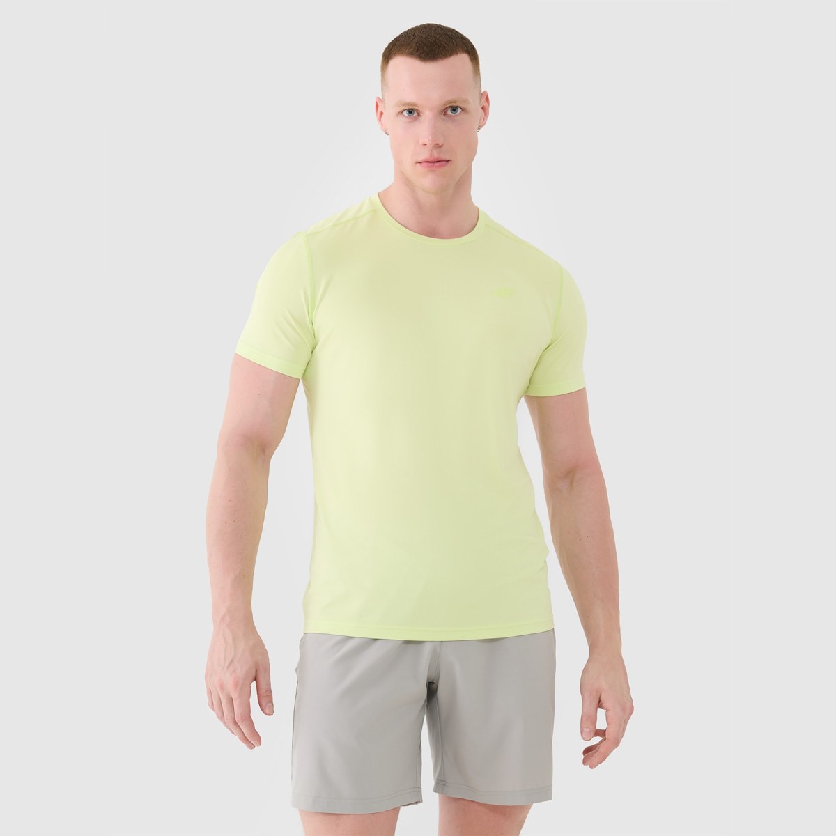 FUNKČNÉ TSHIRT · záber 1