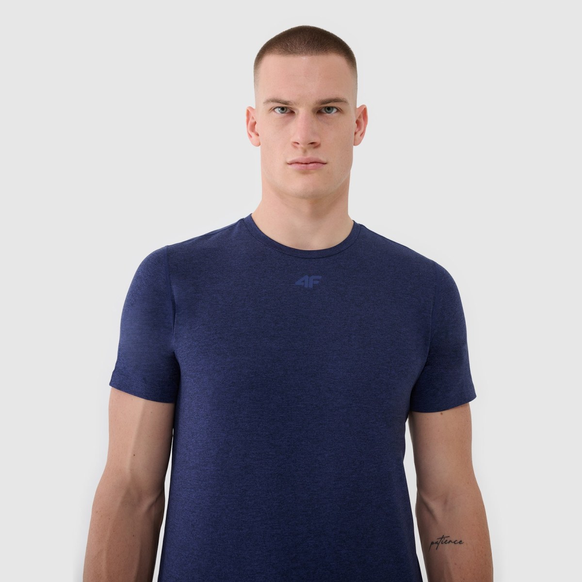 FUNKČNÉ TSHIRT · záber 2