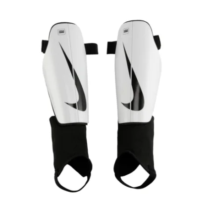 Futbalový chránič NIKE NK CHRG GRD