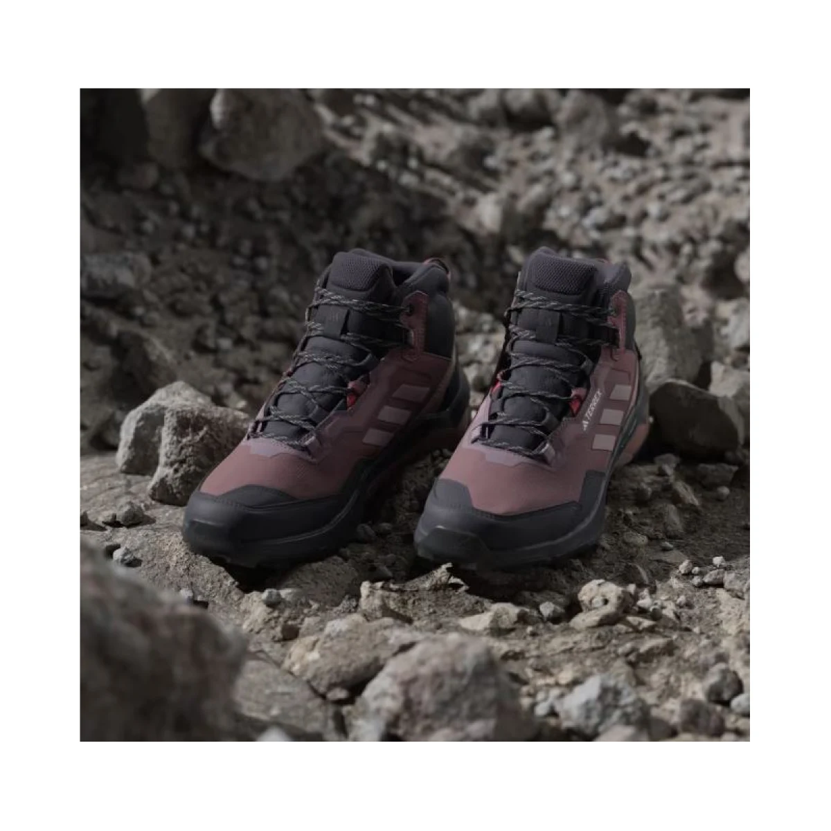 Dámska členková turistická obuv ADIDAS Terrex AX4 Mid GTX W burgundy preloved fig aurora black · záber 5
