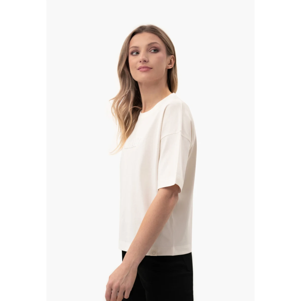 Dámske tričko s krátkym rukávom VOLCANO PERFECT-101-CREAM · záber 3