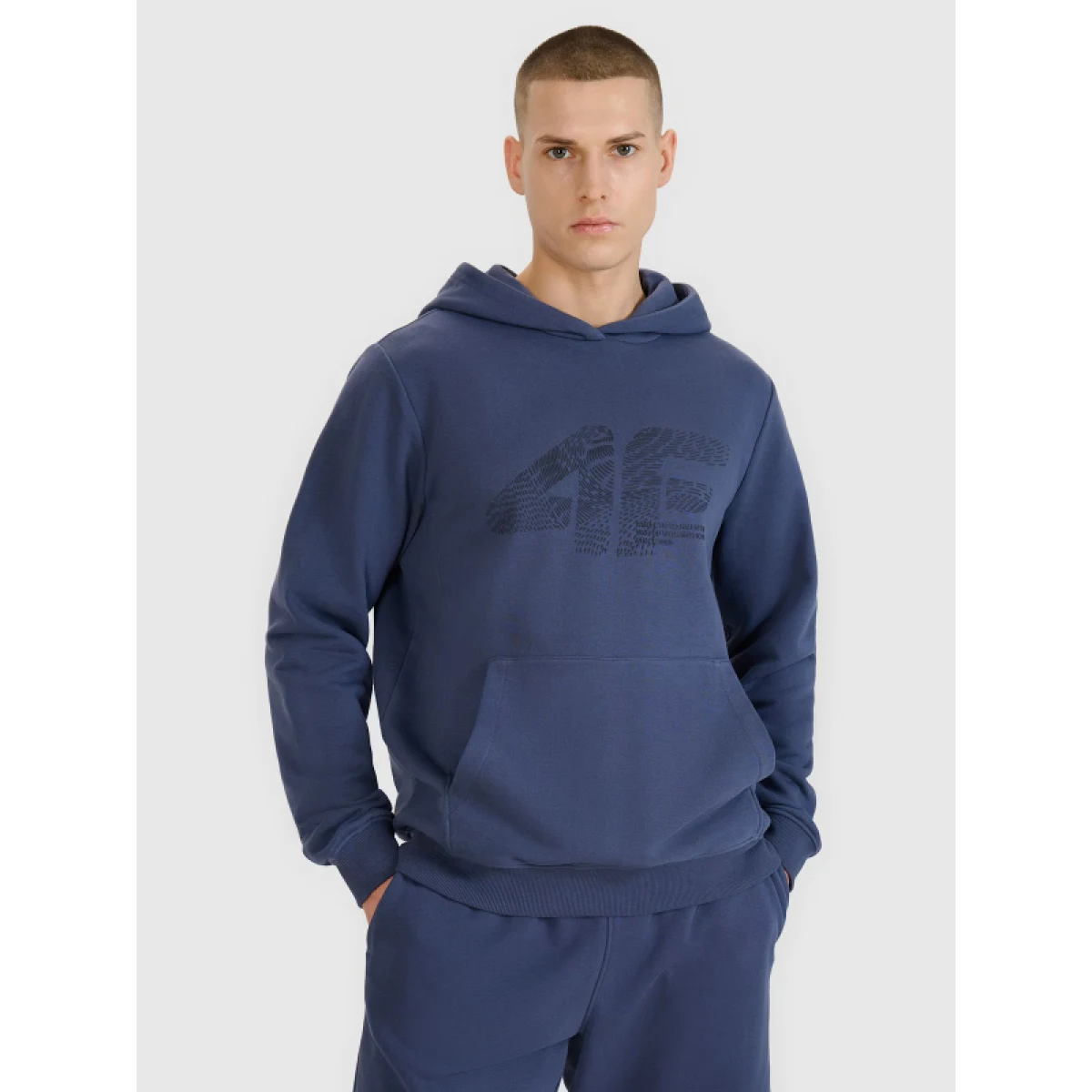 Pánska mikina s kapucňou 4F SWEATSHIRT M1585-22S-ANTHRACITE · záber 2