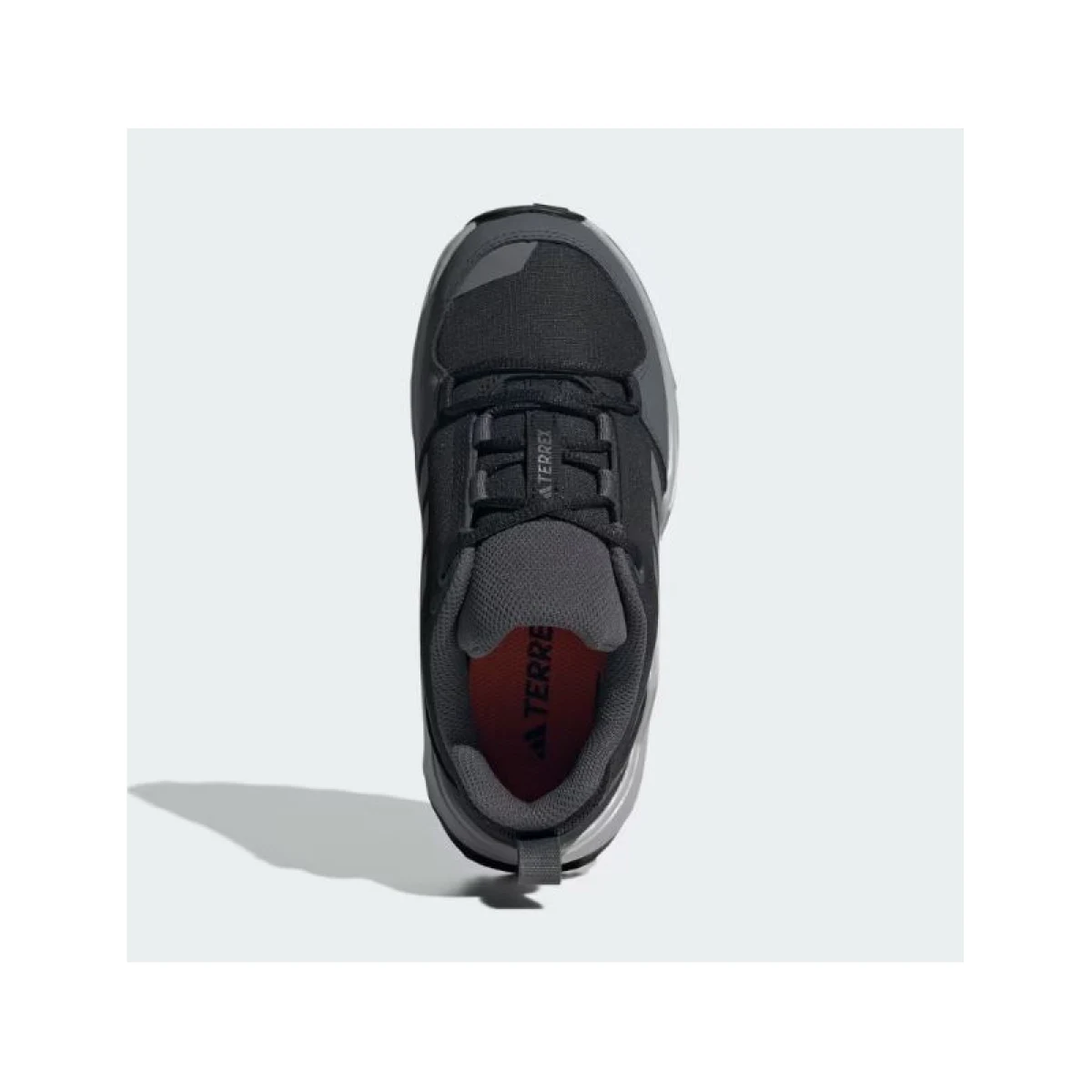 Juniorská nízka turistická obuv ADIDAS Terrex AX4R Jr core black grey four grey six · záber 4