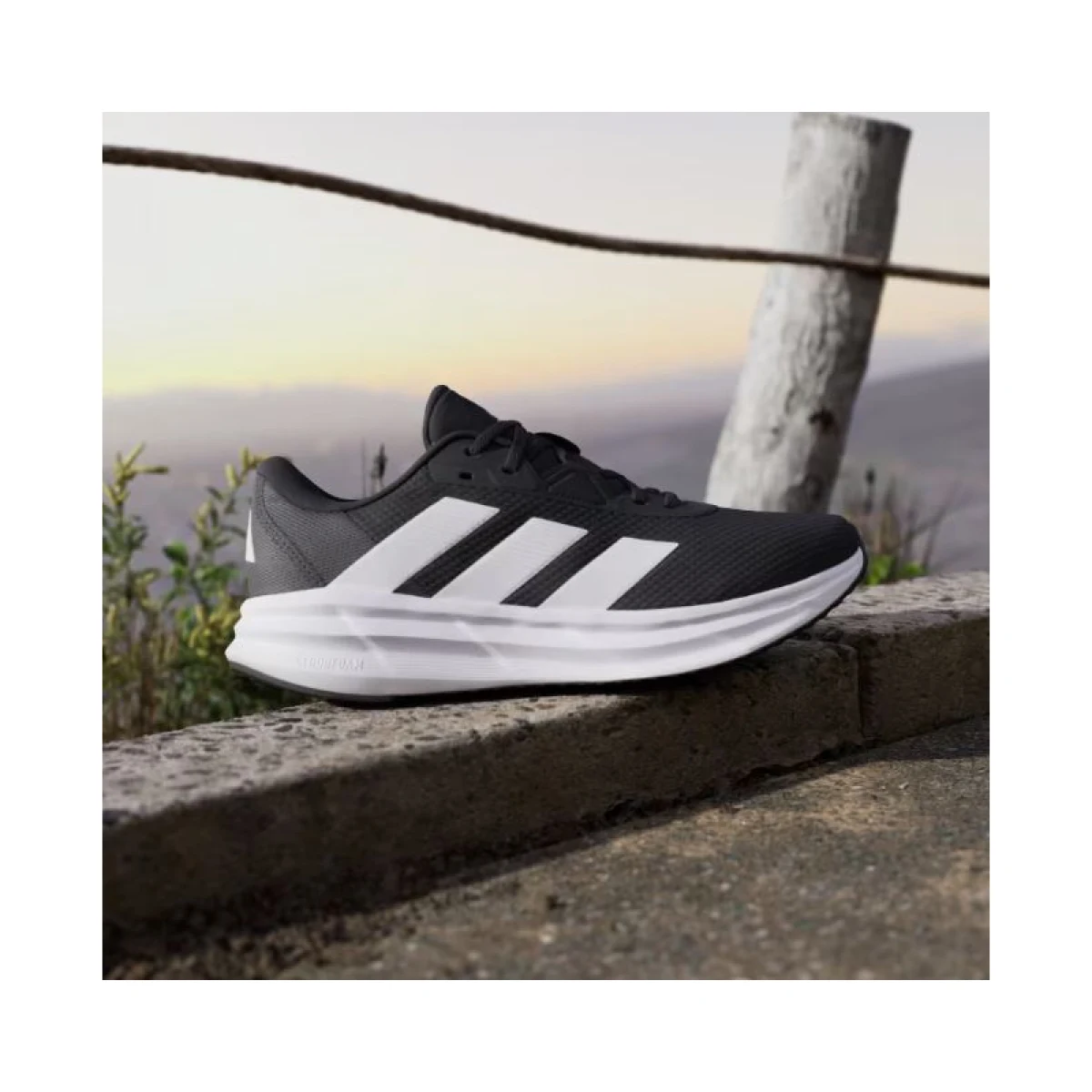 Pánska športová obuv (tréningová) ADIDAS Galaxy 7 M core black cloud white carbon · záber 2