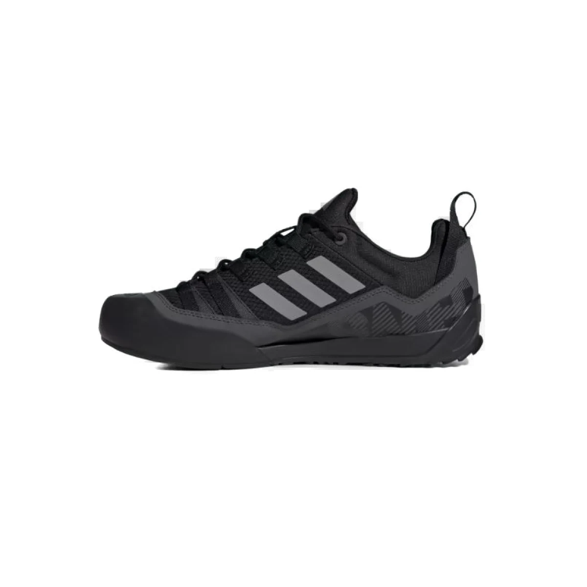 Pánska nízka turistická obuv ADIDAS Terrex Swift Solo 2.0 core black grey three grey six · záber 2
