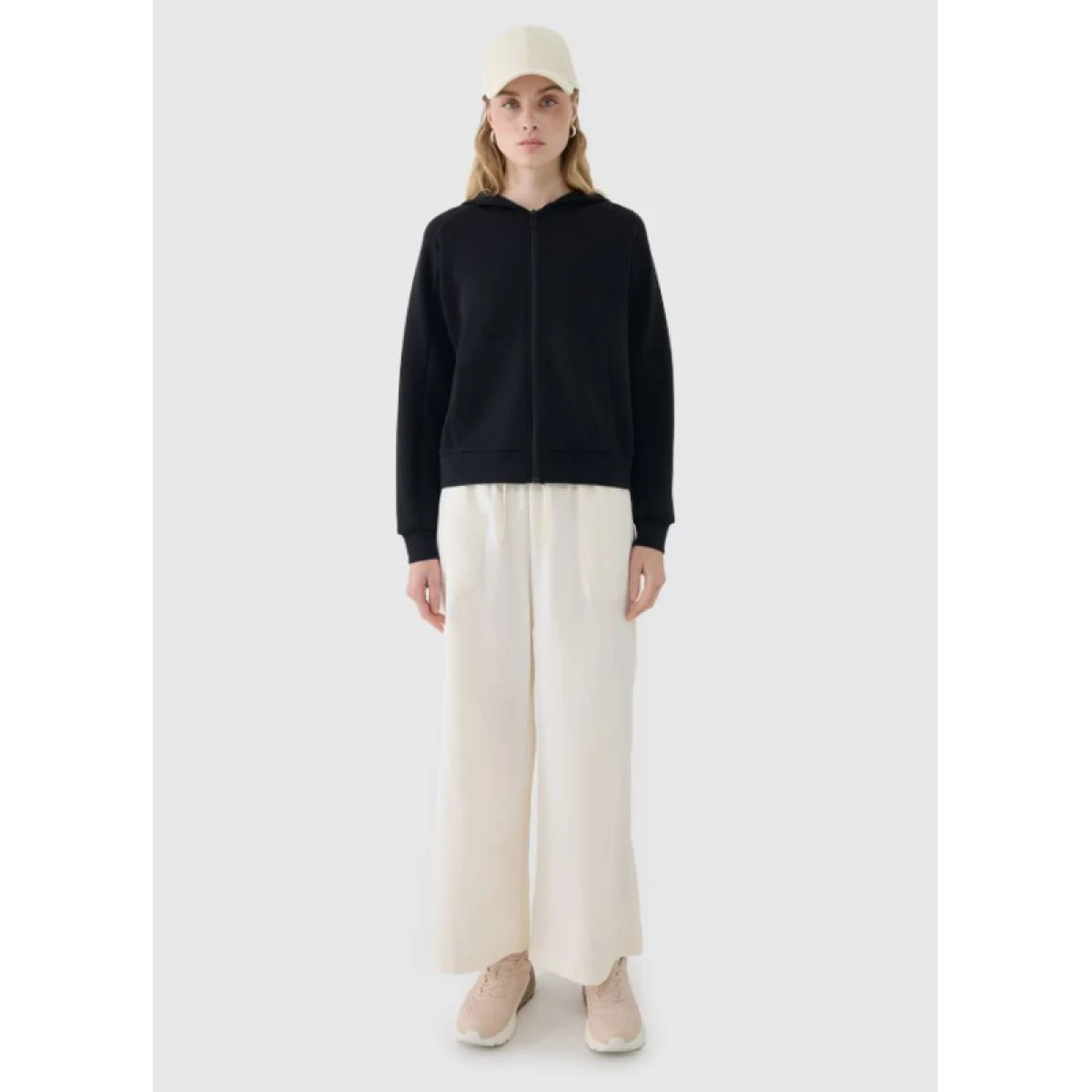 Dámska mikina so zipsom 4F SWEATSHIRT F1577-20S-DEEP BLACK · záber 3