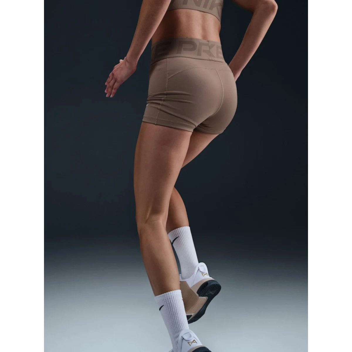 Dámske tréningové kraťasy NIKE PRO W NP SCULPT DF HR 3IN SHORT-233-Brown · záber 5