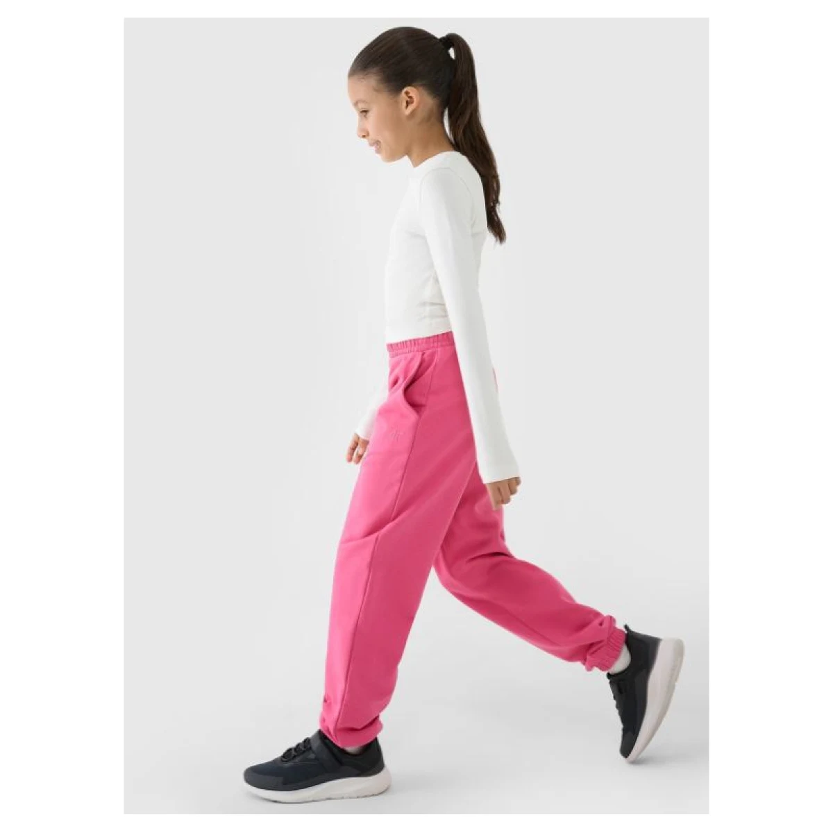 Dievčenské tepláky 4F JUNIOR TROUSERS CAS F0950-54S-PINK · záber 5