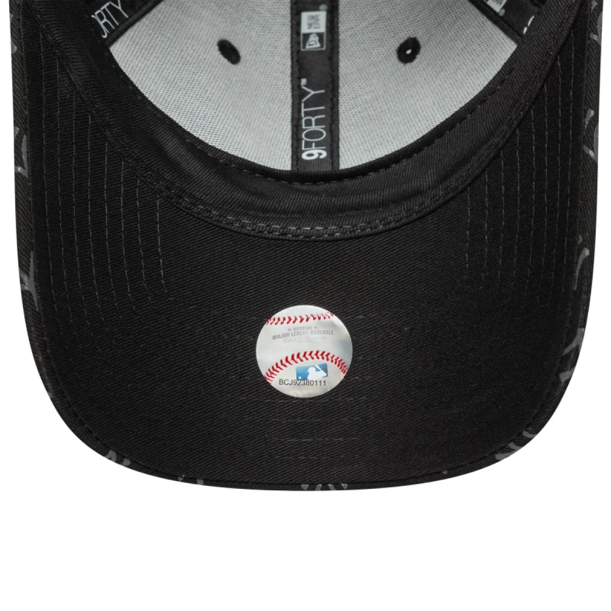 Dámska šiltovka NEW ERA 940W MLB Monogram 9forty NEYYAN · záber 5
