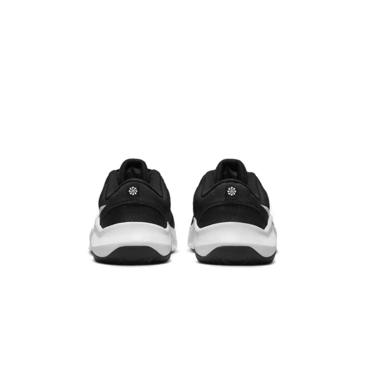Pánska športová obuv (tréningová) NIKE Legend Essential 3 NN black iron grey white · záber 5