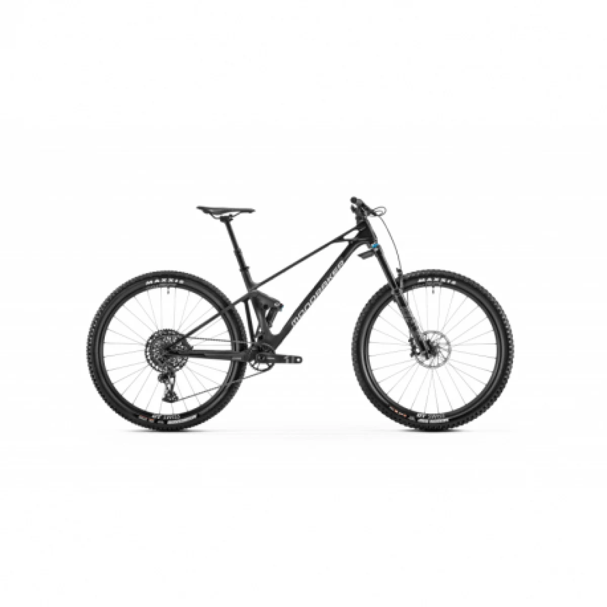 Horský bicykel MONDRAKER Raze Carbon R MIND, carbon gloss black racing silver · záber 1