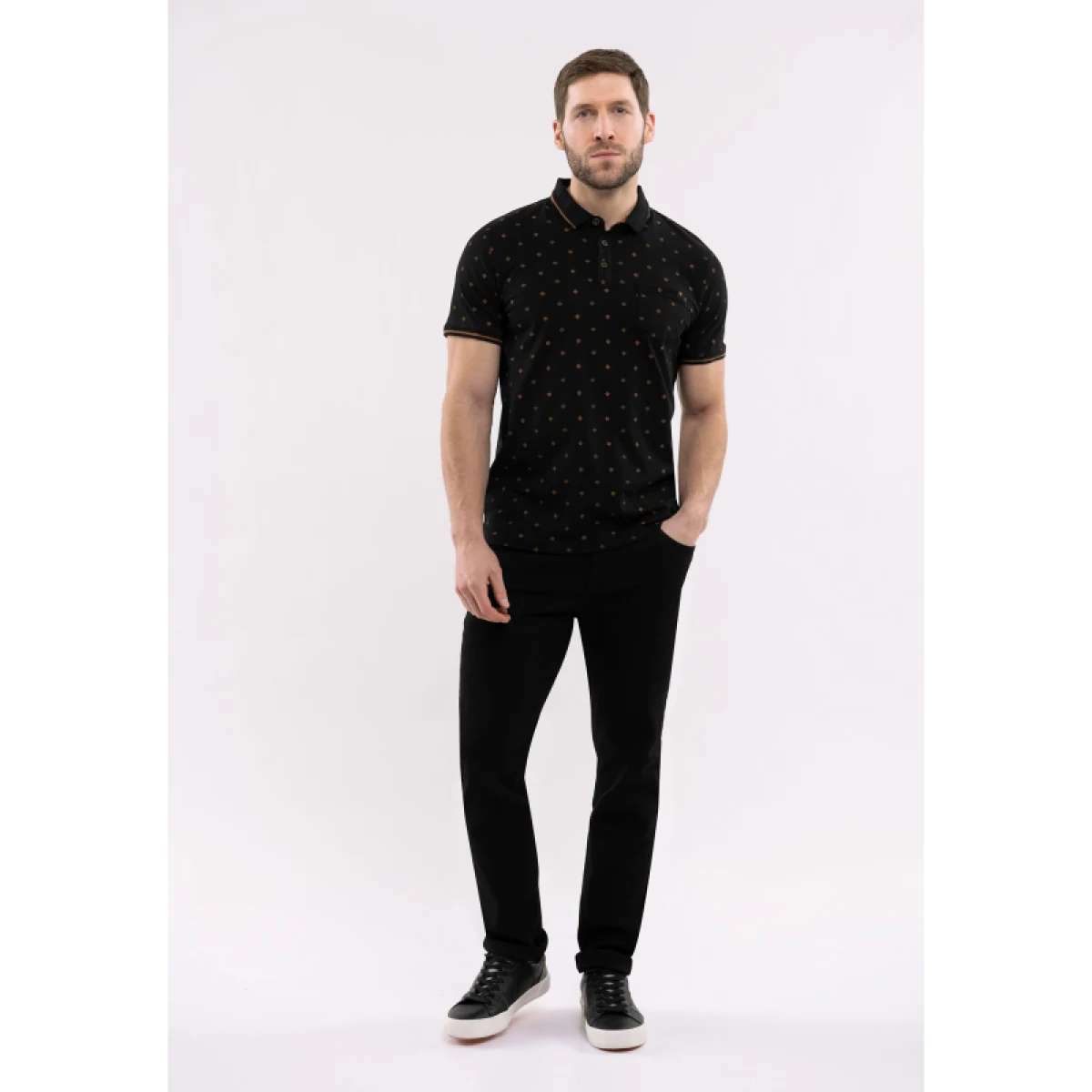 Pánske polo tričko s krátkym rukávom VOLCANO O-GOTI-700-BLACK · záber 5