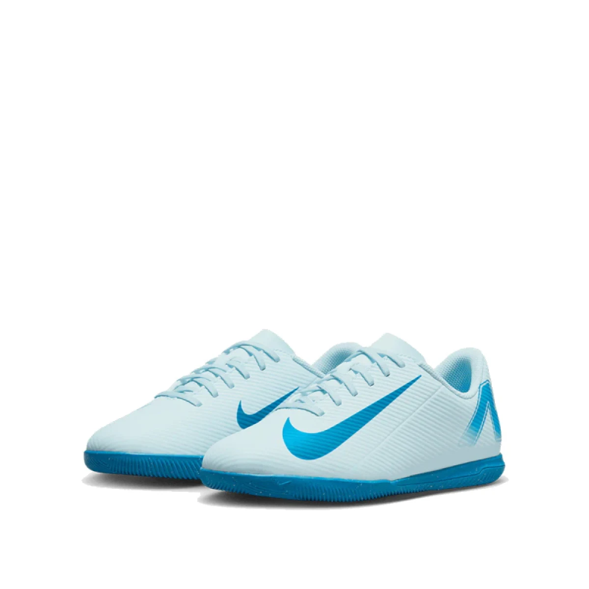Chlapčenské futbalové kopačky halové NIKE Mercurial Vapor 16 Club Jr IC glacier blue black · záber 3