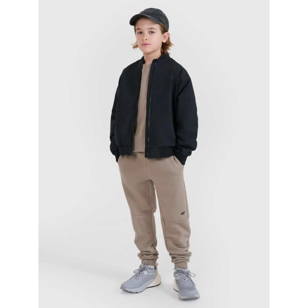 Chlapčenská bunda 4F JUNIOR JACKET-JWSS25TJACM186-20S-BLACK · záber 5