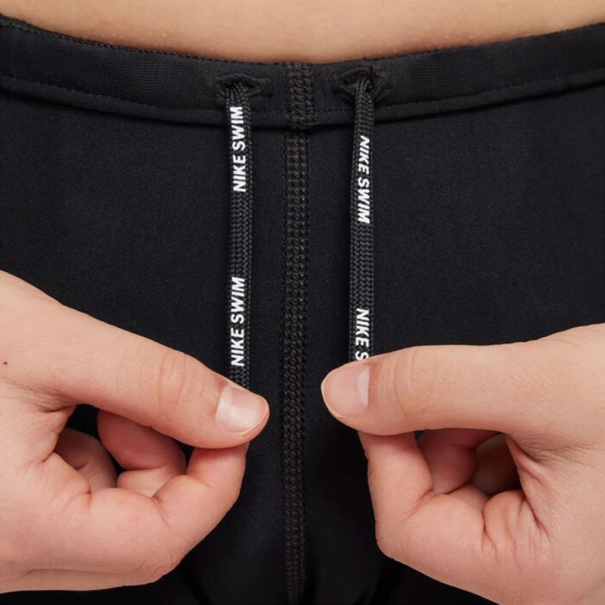 Chlapčenské plavky NIKE SWIM Scribble Square Leg-001-Black · záber 5