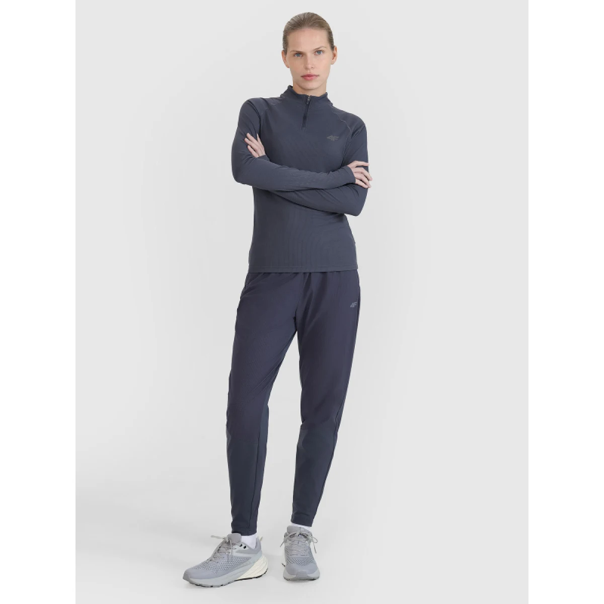Dámske bežecké nohavice 4F TROUSERS FNK-WSS25TFTRF0795-22S-ANTHRACITE · záber 4