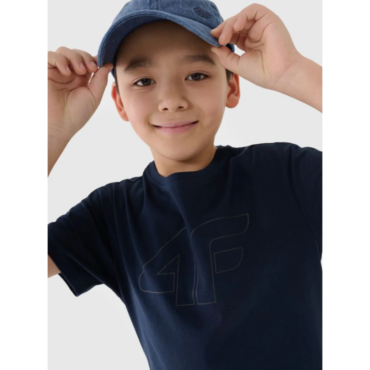 Chlapčenské tričko s krátkym rukávom 4F JUNIOR TSHIRT M2331-31S-NAVY · záber 2