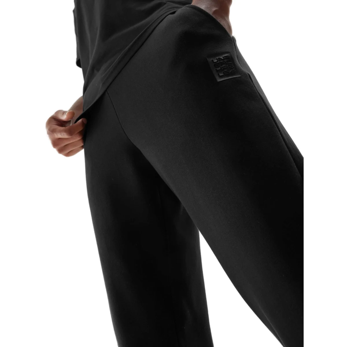 Pánske tepláky 4F TROUSERS-AW23TTROM453-20S-DEEP BLACK · záber 4