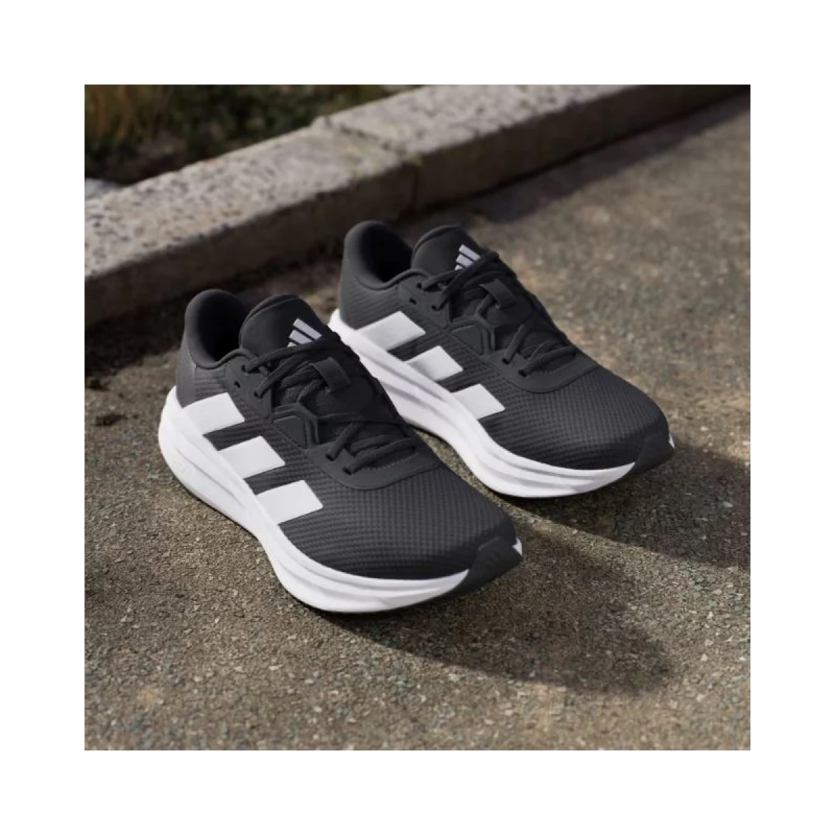 Pánska športová obuv (tréningová) ADIDAS Galaxy 7 M core black cloud white carbon · záber 4