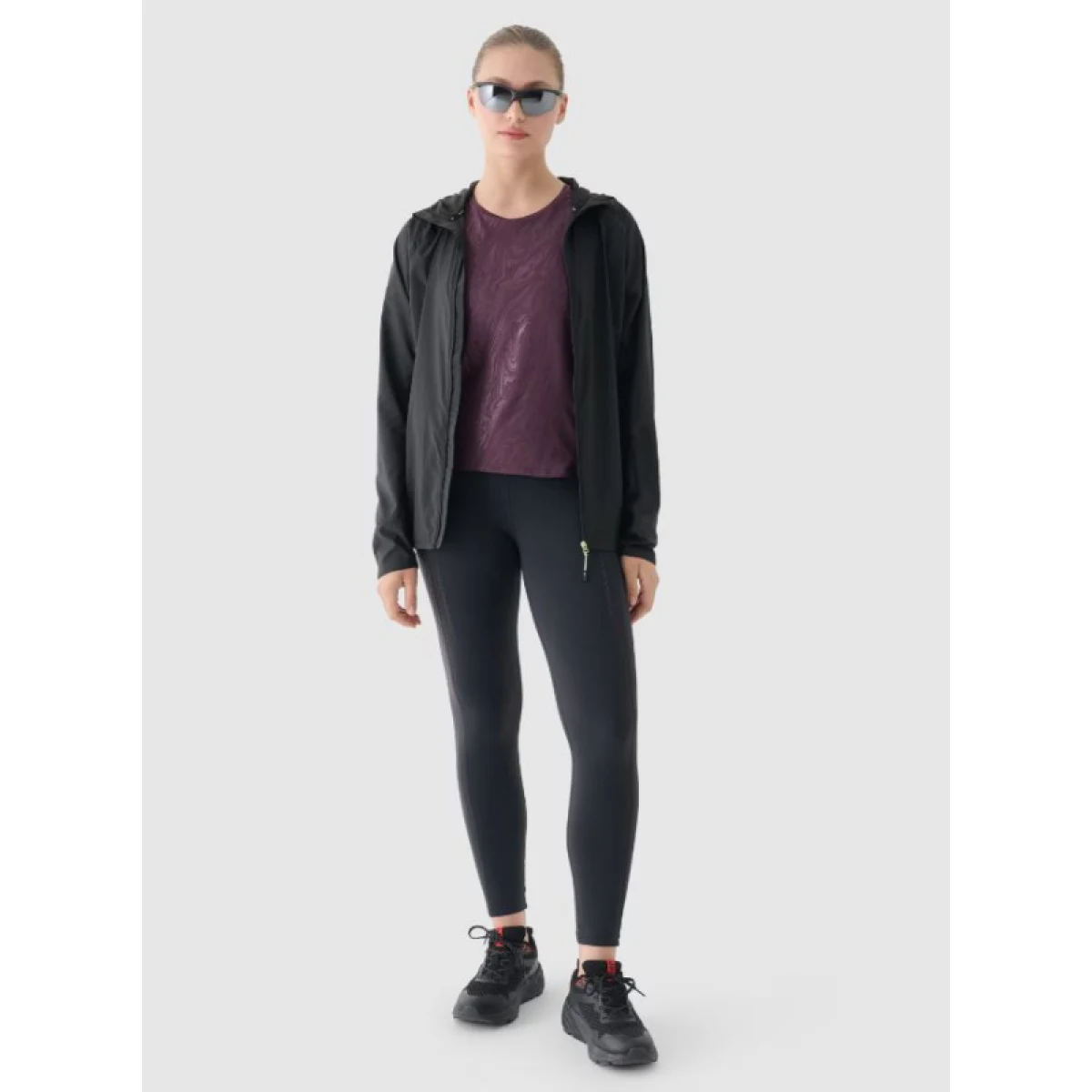 Dámske bežecké zateplené legíny 4F TIGHTS FNK-WAW24TFTIF266-22S-ANTHRACITE · záber 3