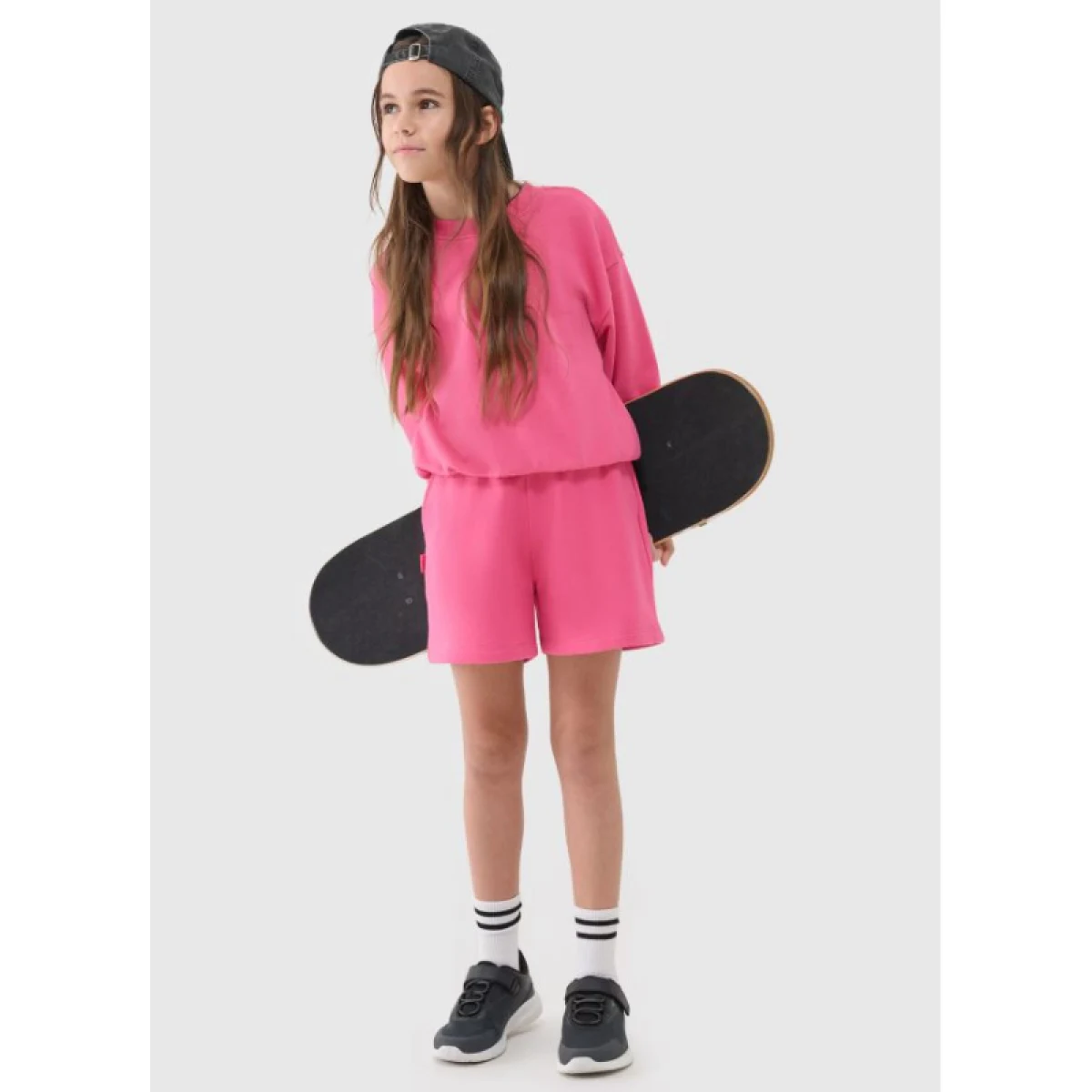 Dievčenské teplákové kraťasy 4F JUNIOR SHORTS CAS F470-54S-PINK · záber 3