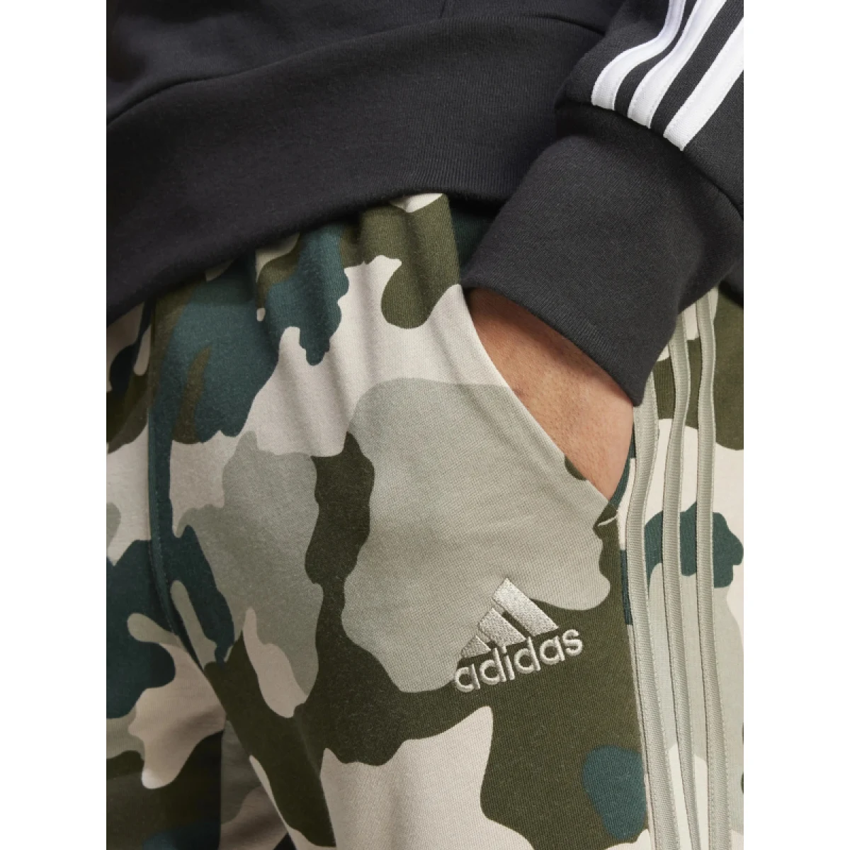 Pánske zateplené tepláky ADIDAS M CAMO PT-IV7384-Green · záber 5