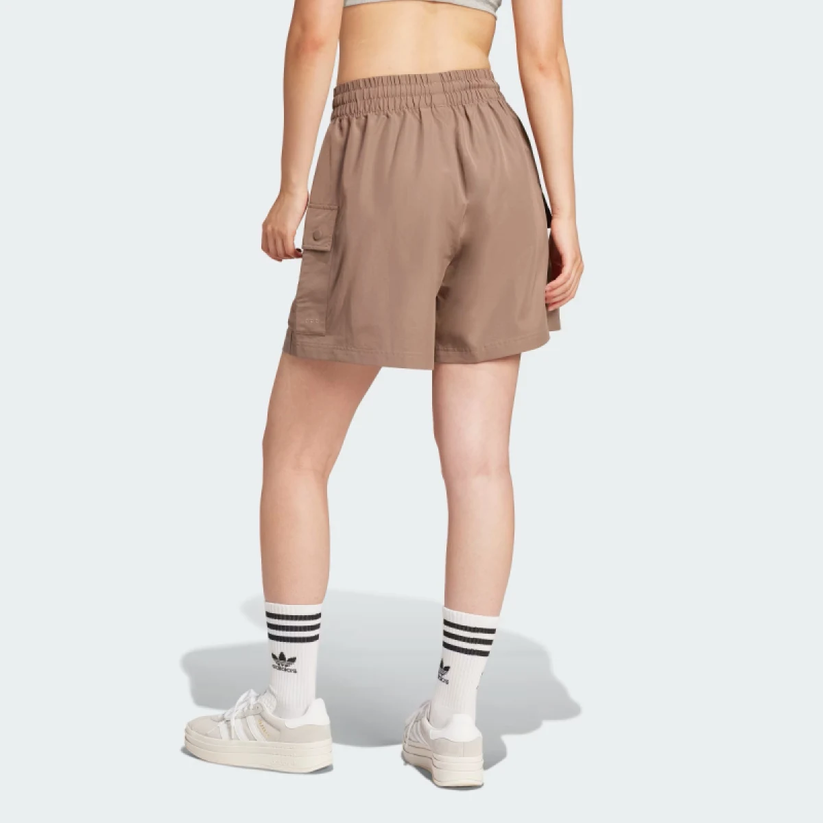 Dámske kraťasy ADIDAS ORIGINALS ESS C SHORTS-TRABRN · záber 3
