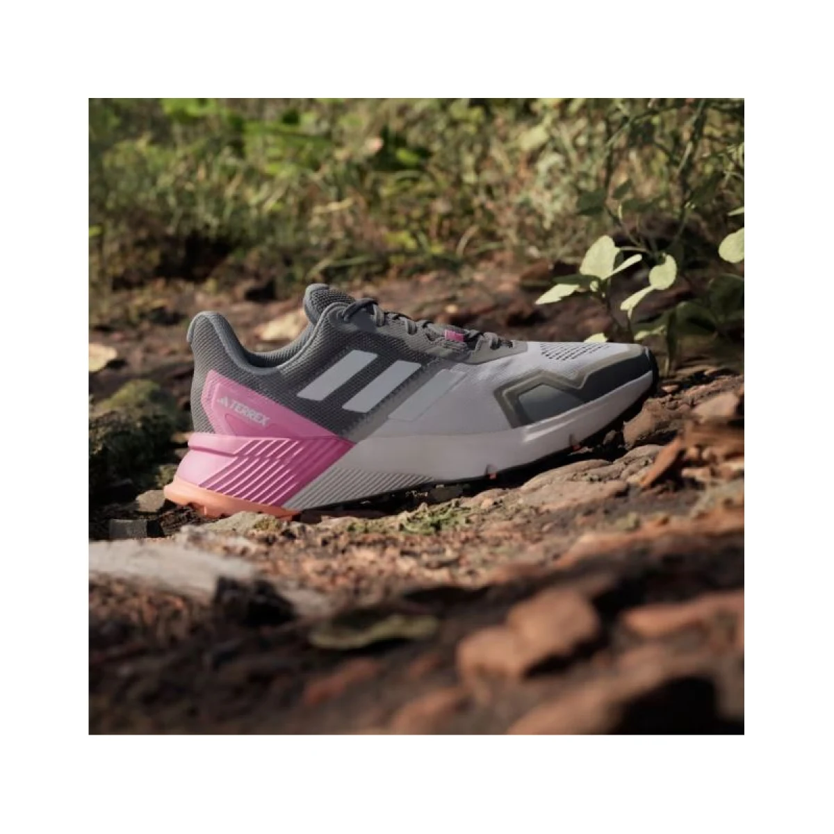Dámska bežecká trailová obuv ADIDAS Terrex Soulstride putty mauve grey one pink fusion · záber 2