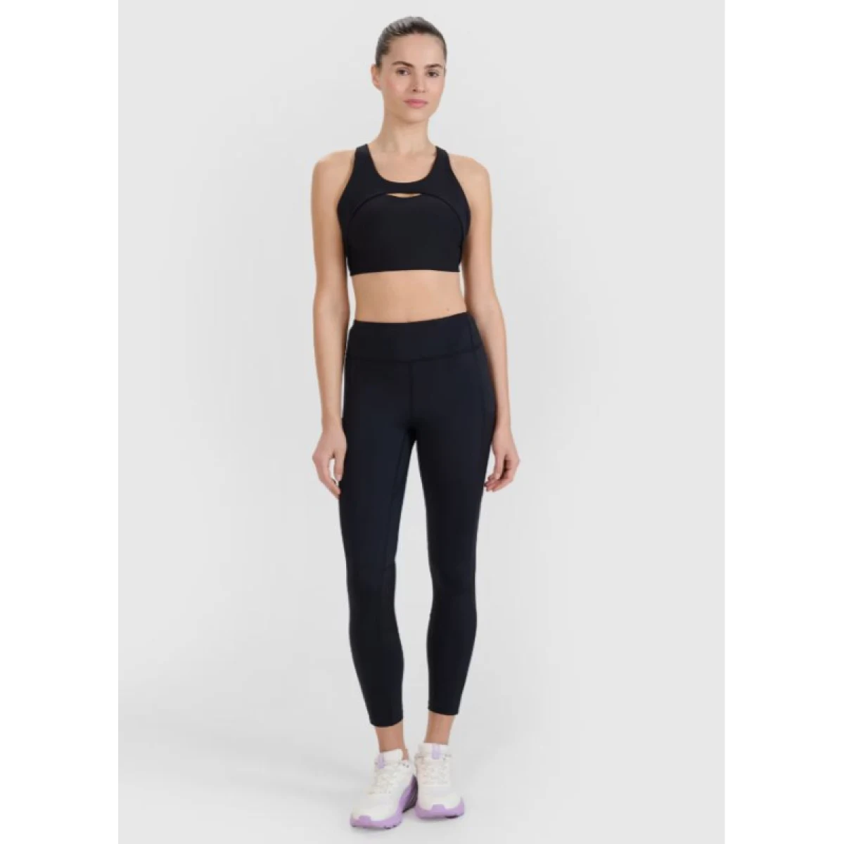 Dámska tréningová športová podprsenka 4F SPORT BRA F150-20S-DEEP BLACK · záber 4