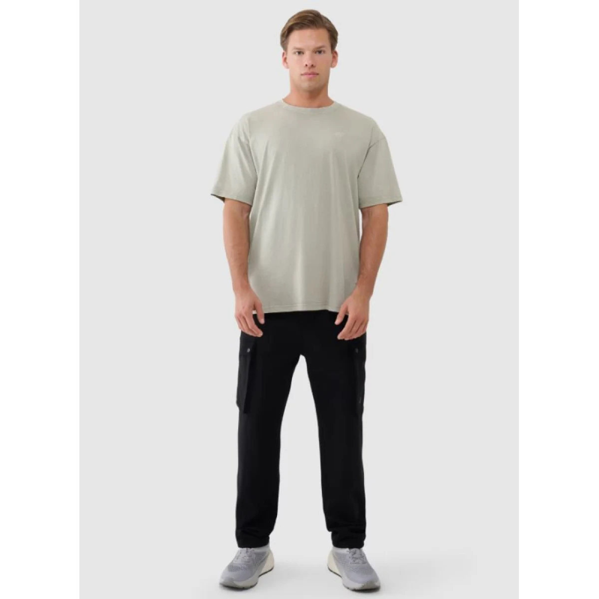 Pánske nohavice 4F TROUSERS CAS-WSS25TTROM0990-20S-DEEP BLACK · záber 3