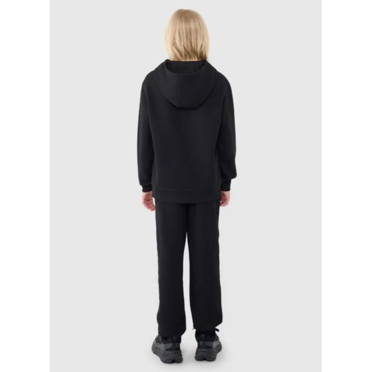 Chlapčenská mikina so zipsom 4F JUNIOR SWEATSHIRT-JWMM00TSWSM1860-20S-BLACK · záber 4