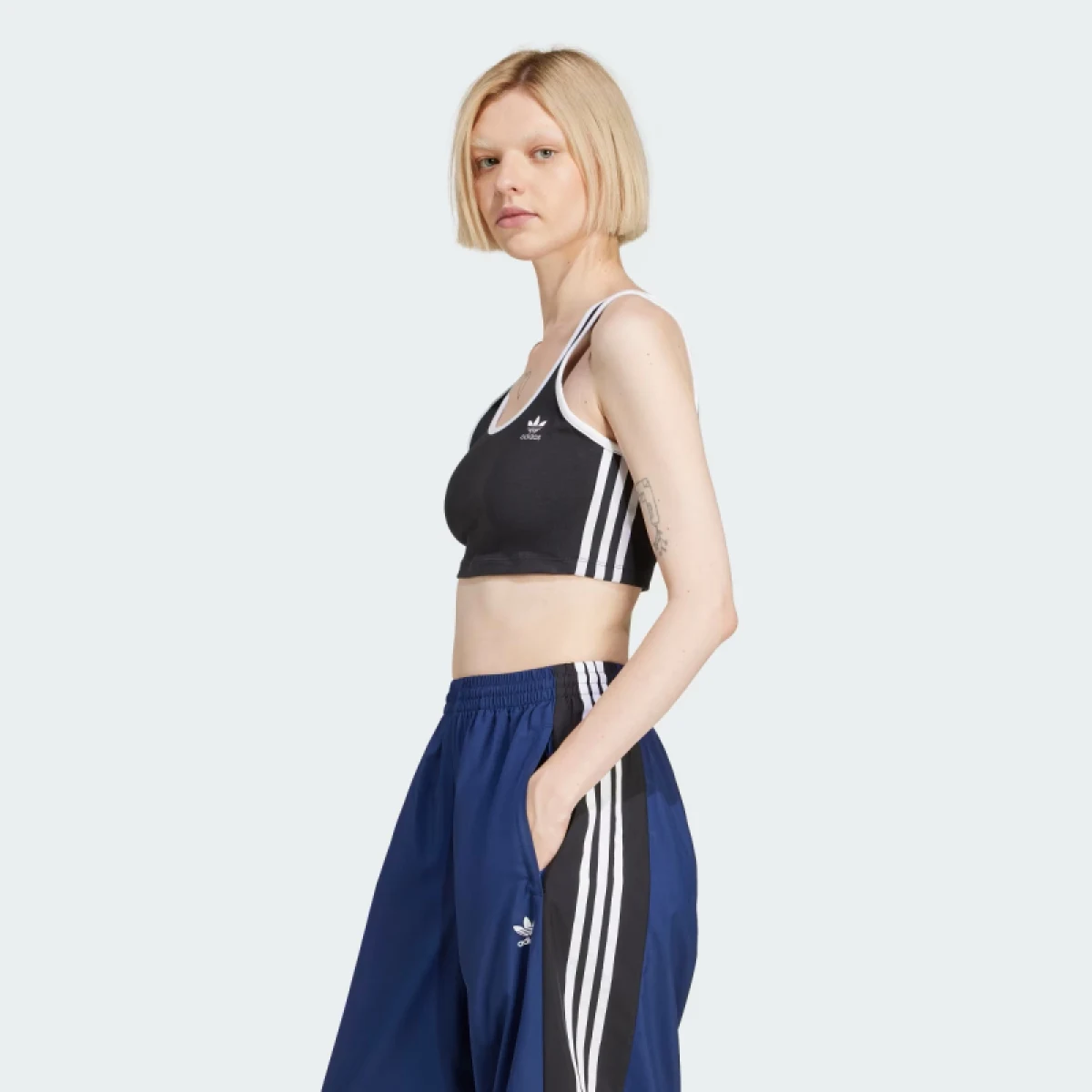 Dámske tielko ADIDAS ORIGINALS 3S BRA TOP-BLACK WHITE · záber 2