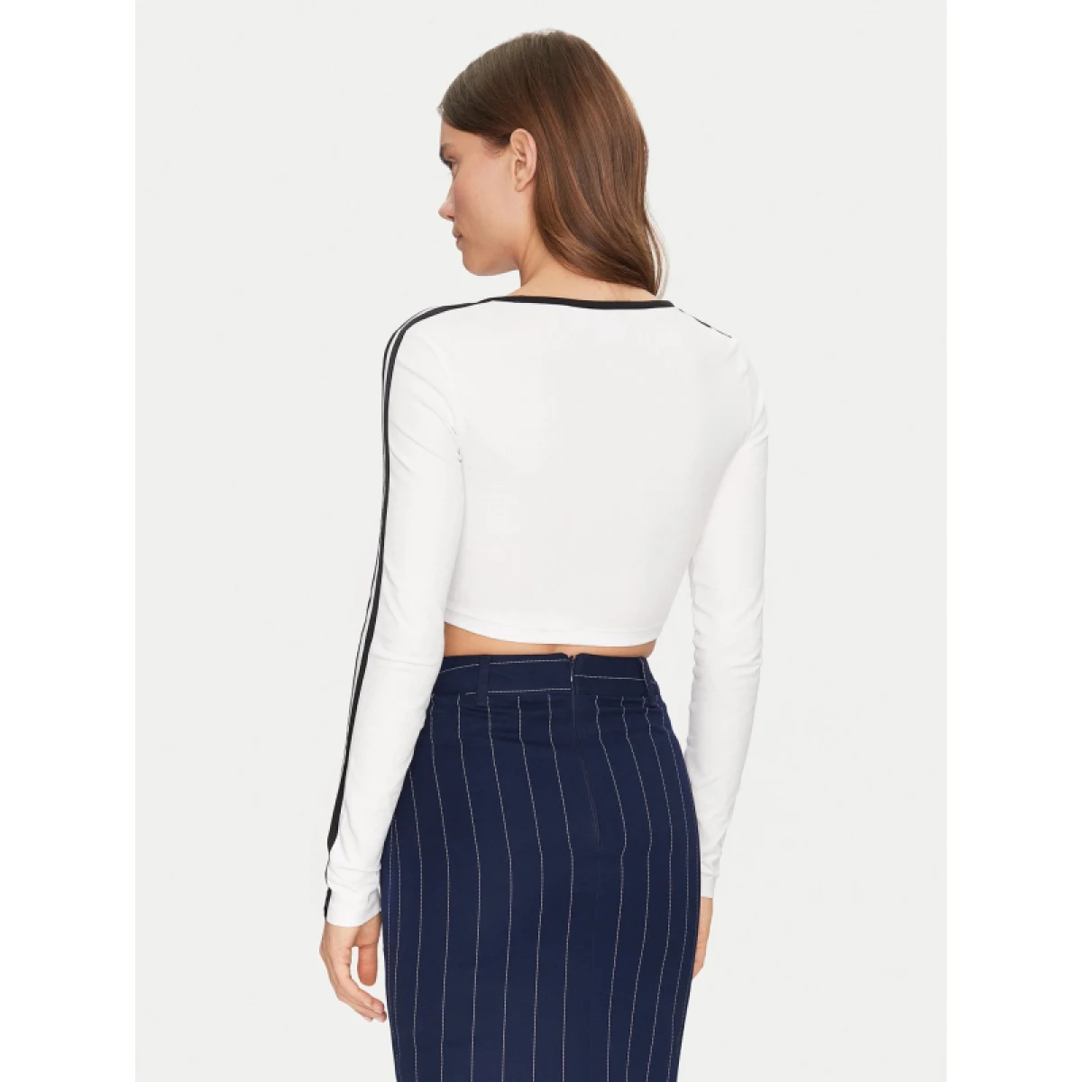 Dámske tričko s dlhým rukávom ADIDAS ORIGINALS 3S LS CROP-WHITE · záber 3