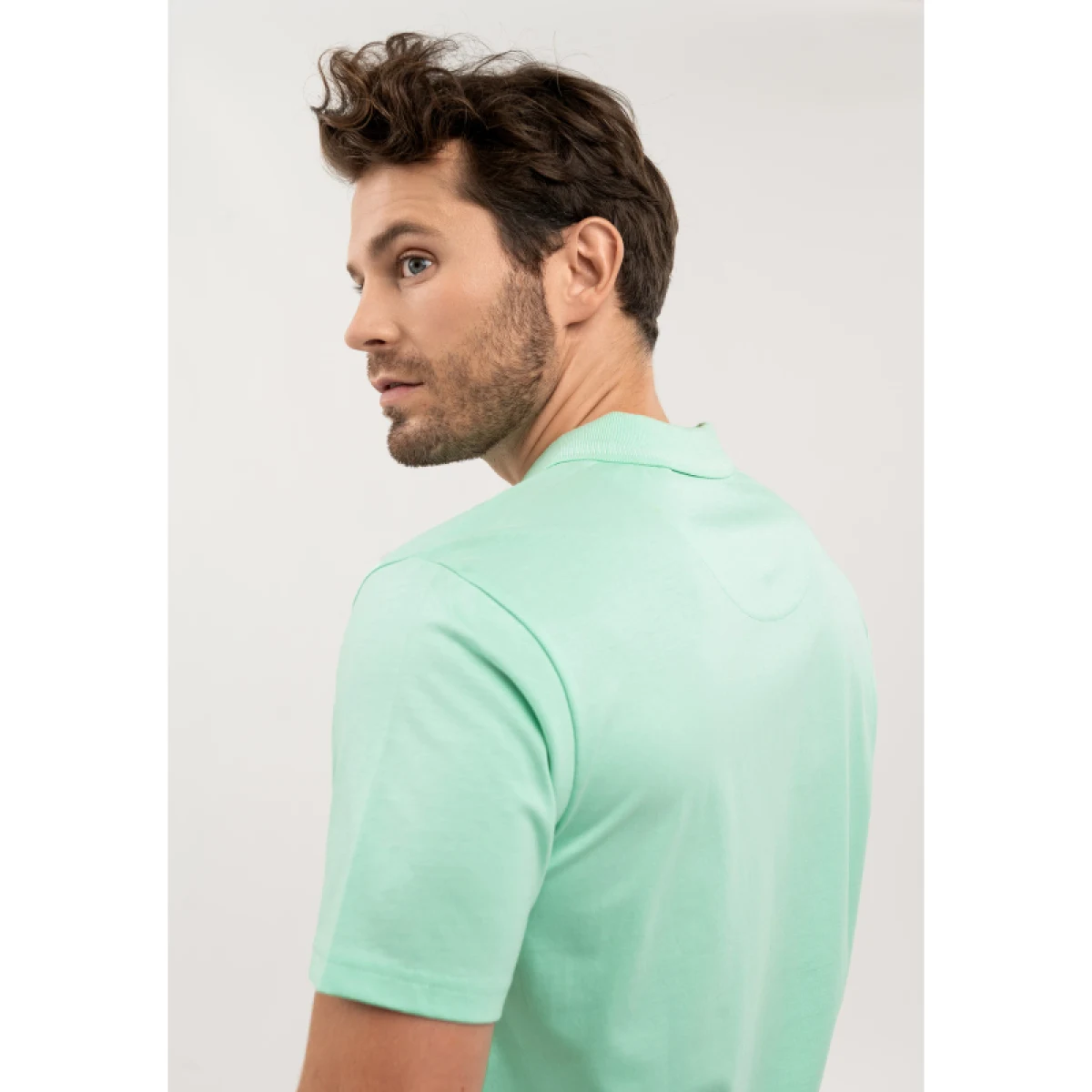 Pánske polo tričko s krátkym rukávom VOLCANO MARON 303-MINT · záber 2