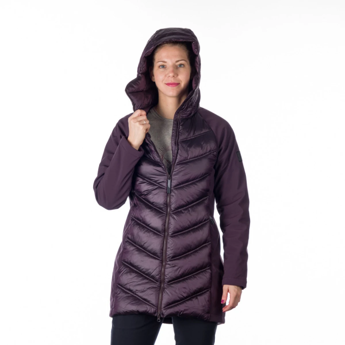 Dámska turistická softshellová bunda NORTHFINDER MARGIE-532-darkplum · záber 5