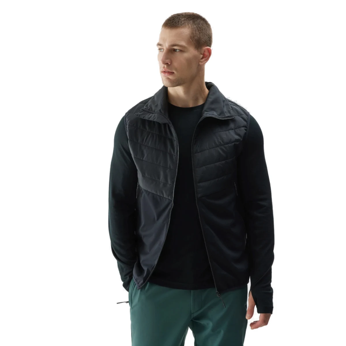 Pánska turistická vesta 4F VEST-AW23TVJAM041-20S-DEEP BLACK · záber 2