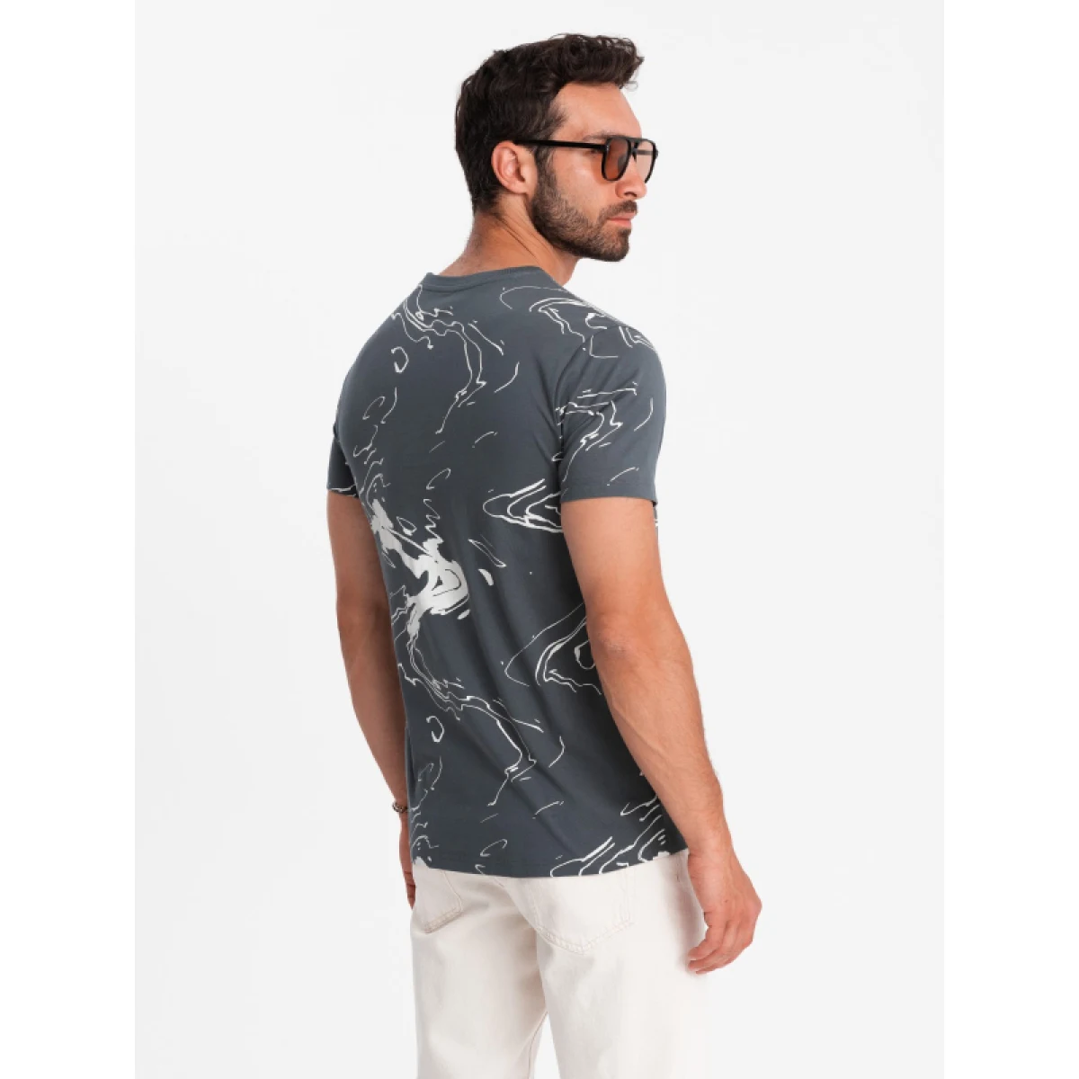 Pánske tričko s krátkym rukávom s v-výstrihom OMBRE T-shirt OM-TSFP-0184 V-3 dark grey · záber 3
