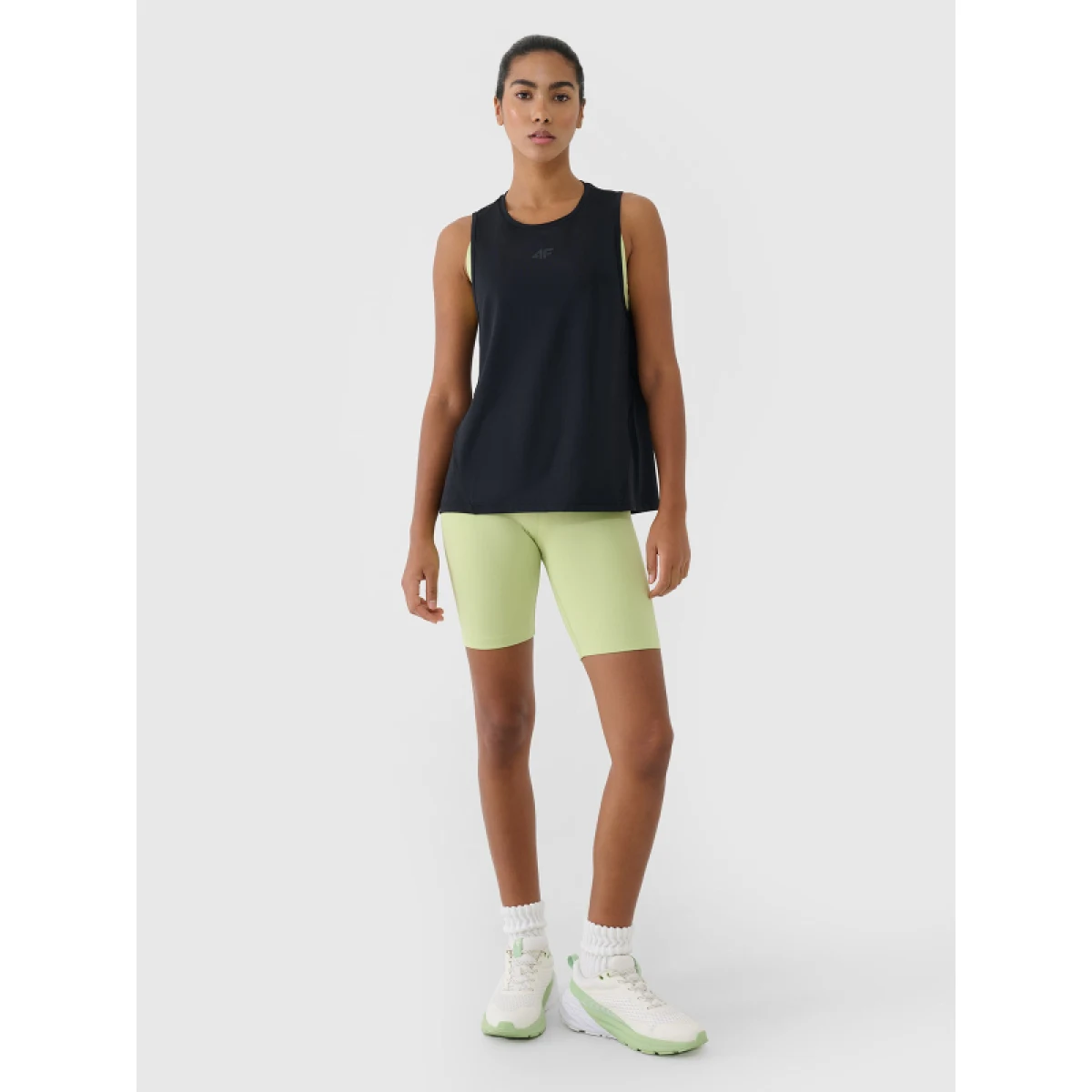 Dámske tréningové tričko bez rukávov 4F SLEEVELESS FNK-RSS25TFSLF415-20S-DEEP BLACK · záber 5