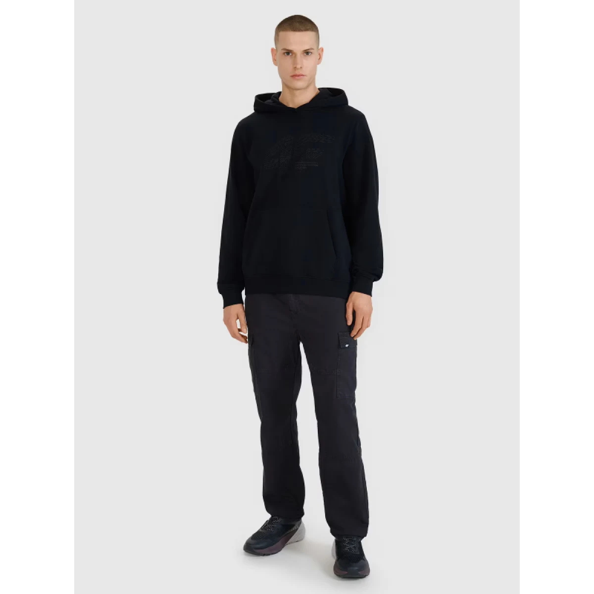 Pánska mikina s kapucňou 4F SWEATSHIRT M1585-20S-DEEP BLACK · záber 4