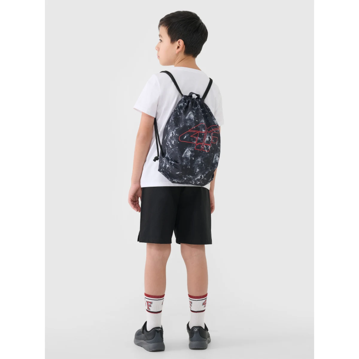 Chlapčenská športová súprava 4F JUNIOR APPAREL SET-JWSS25TAPSM026-20S-BLACK · záber 3