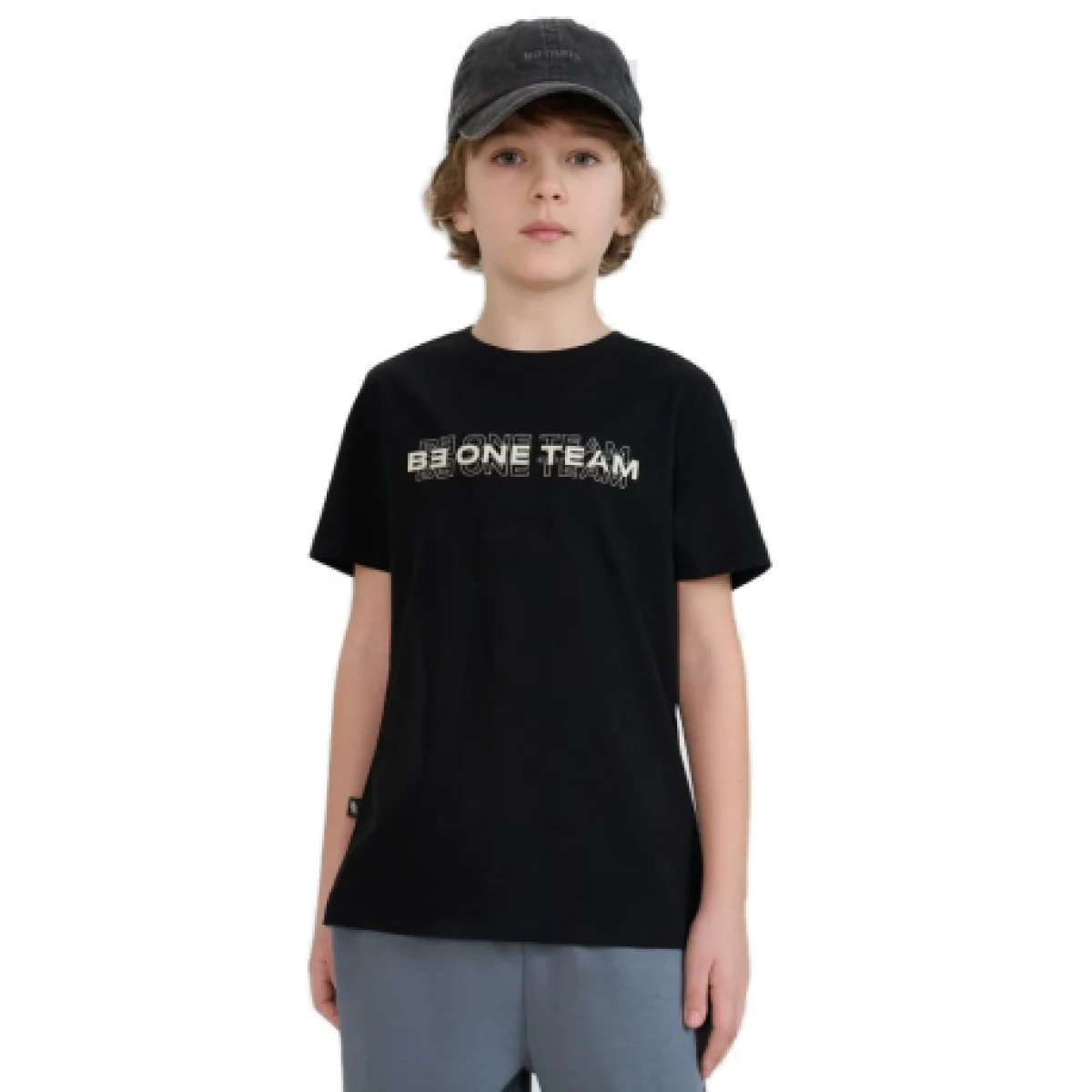 Chlapčenské tričko s krátkym rukávom 4F JUNIOR TSHIRT M2186-20S-DEEP BLACK · záber 1
