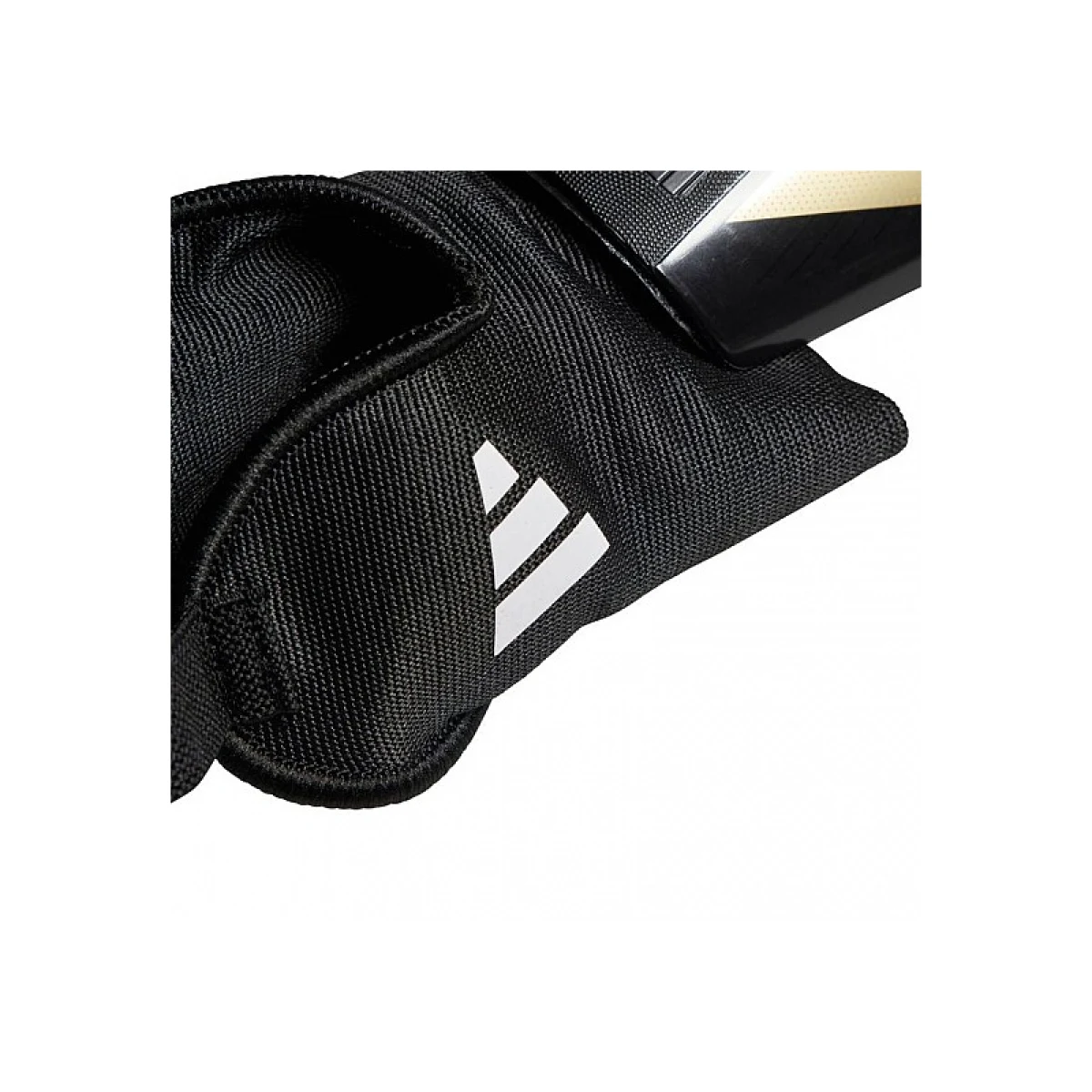 Futbalový chránič ADIDAS TIRO SG MTC BLACK GOLDMT WHITE · záber 5