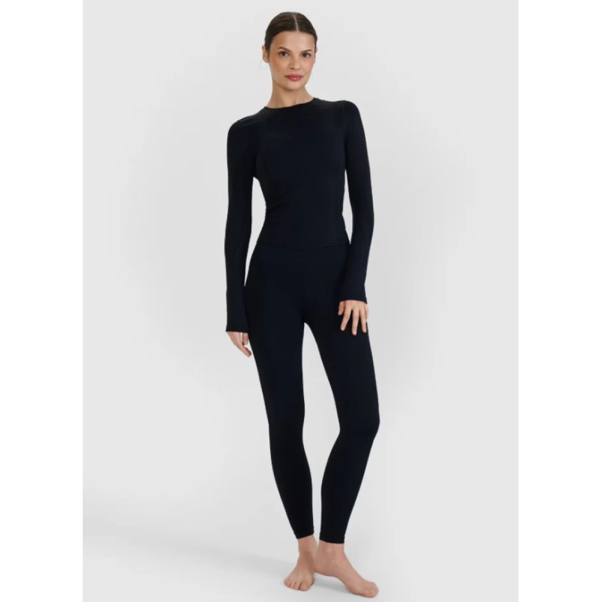 Dámske tréningové tričko s dlhým rukávom 4F LONGSLEEVE FNK F403-20S-DEEP BLACK · záber 4