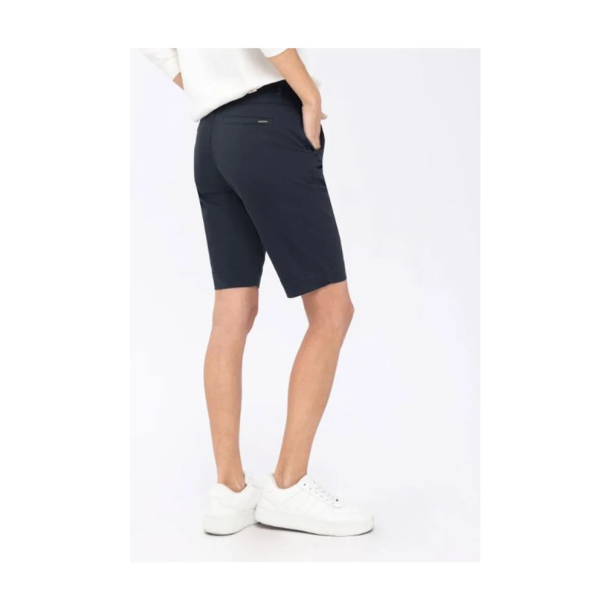 Dámske kraťasy VOLCANO MIYA-600-NAVY · záber 2