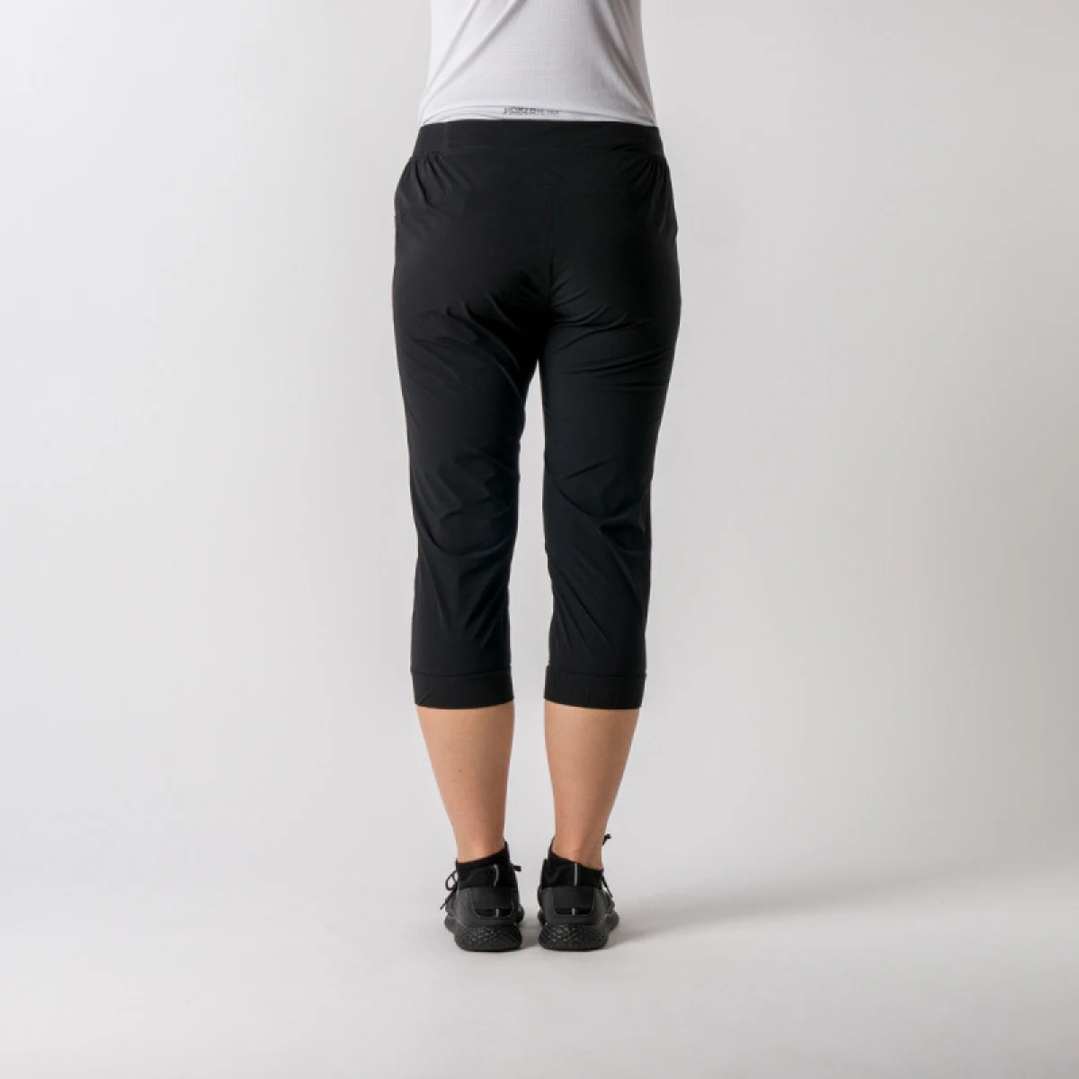 Dámske turistické 3 4 nohavice NORTHFINDER SCARLETTE-269-black · záber 5
