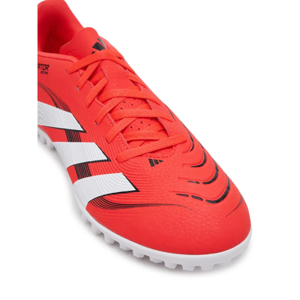 Pánske futbalové kopačky turfy ADIDAS Predator Club M TF lucid red cloud white core black · záber 3