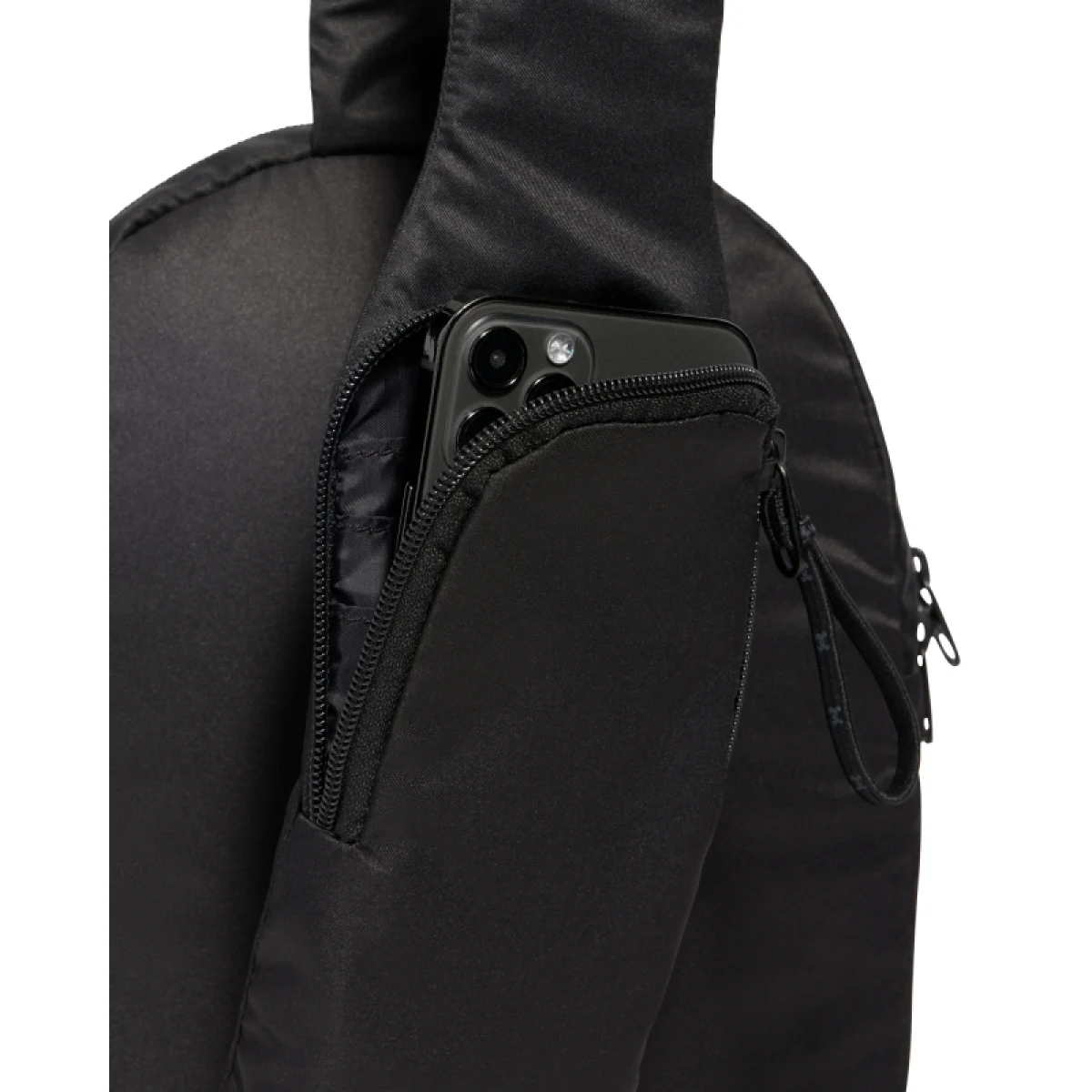 Dámsky batoh UNDER ARMOUR UA Studio City Sling-BLK · záber 4