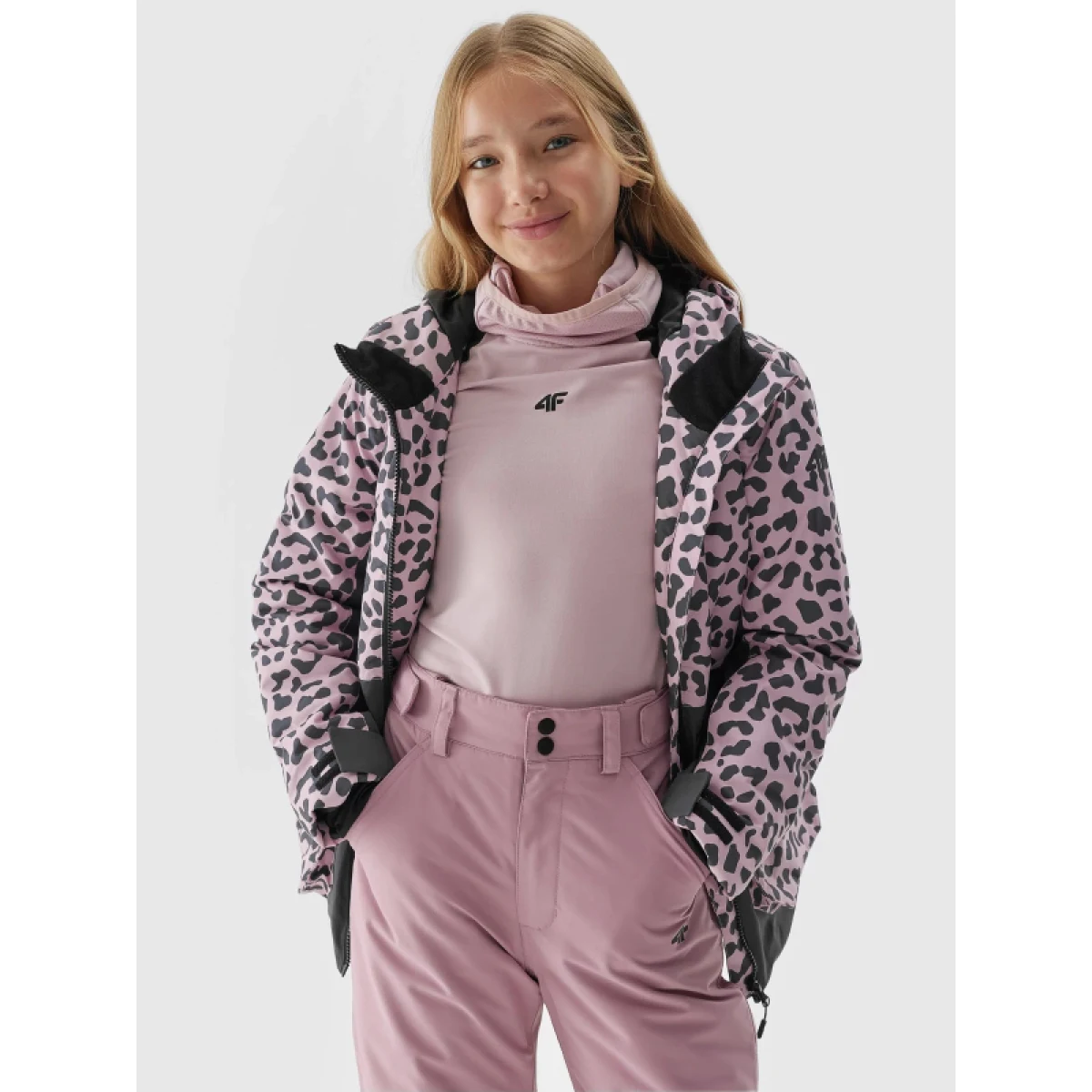 Dievčenská lyžiarska bunda 4F JUNIOR TECHNICAL JACKET-JAW23TTJAF357-90A-MULTICOLOUR ALLOVER · záber 3