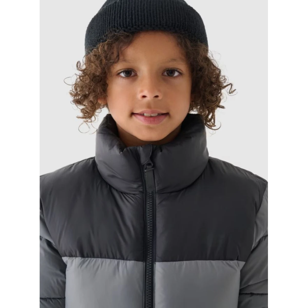 Chlapčenská bunda 4F JUNIOR DOWN JACKET-JWAW24TDJAM461-25S-GREY · záber 2