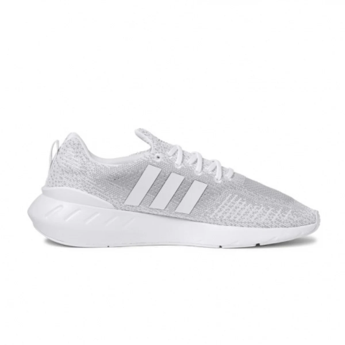 Pánska športová obuv (tréningová) ADIDAS ORIGINALS Swift Run 22 cloud white grey two core black · záber 1